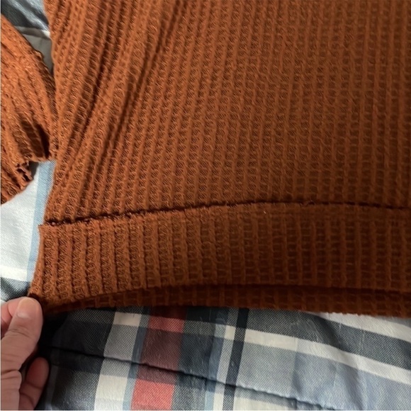 size large V-neck Double Zero waffle knit long sleeve top - Picture 2 of 5